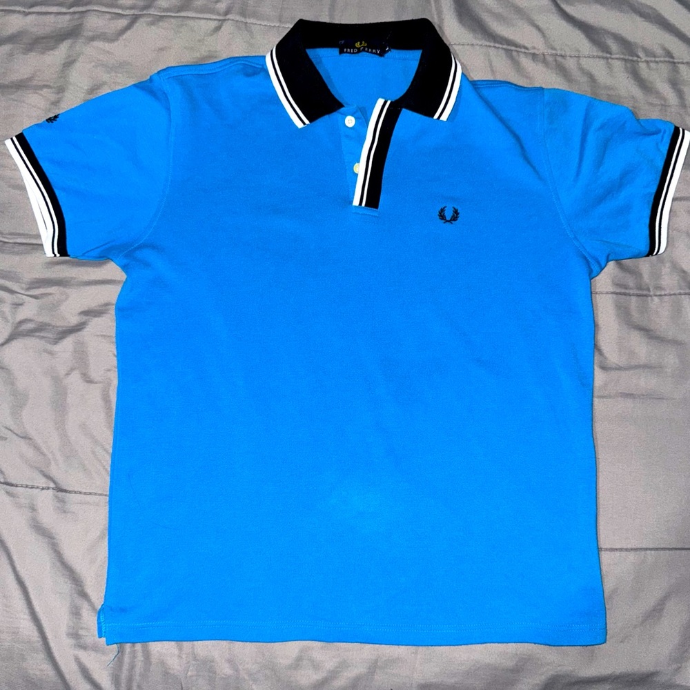 Fred Perry polo shirt (Large)